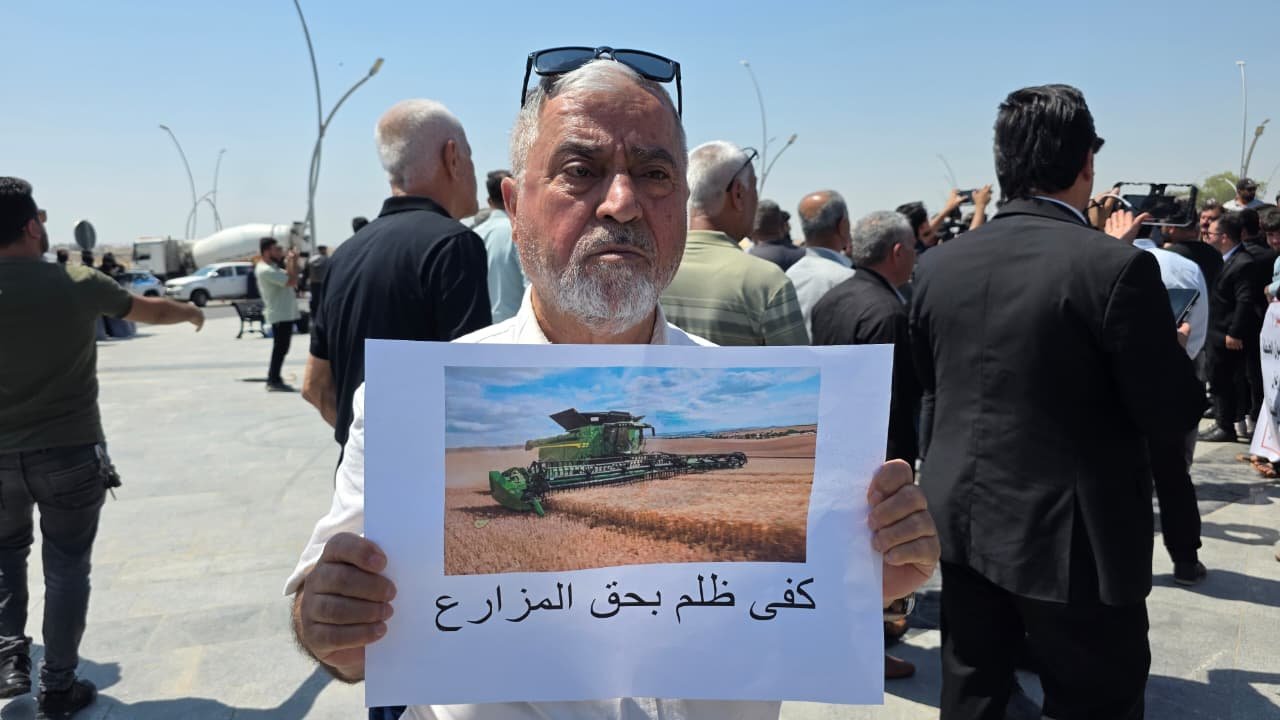 Kirkuk farmers protest lower wheat purchase price and delayed payments